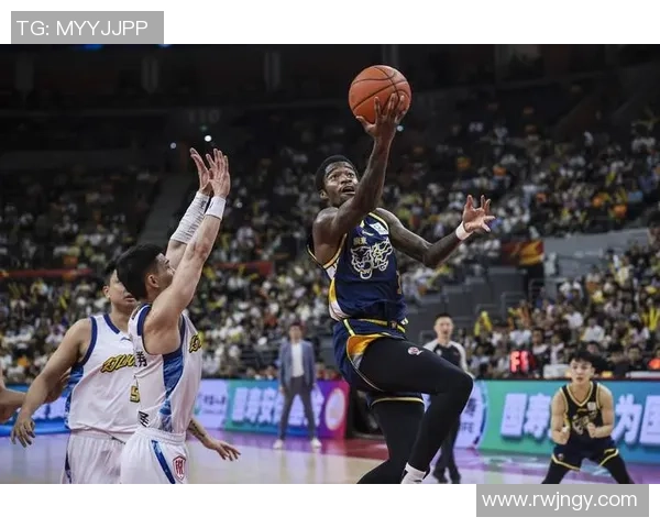 CBA球队训练方法创新及其在提升球员表现与团队协作中的实际效果分析 CBA球队训练方法创新及其在提升球员表现与团队协作中的实际效果分析